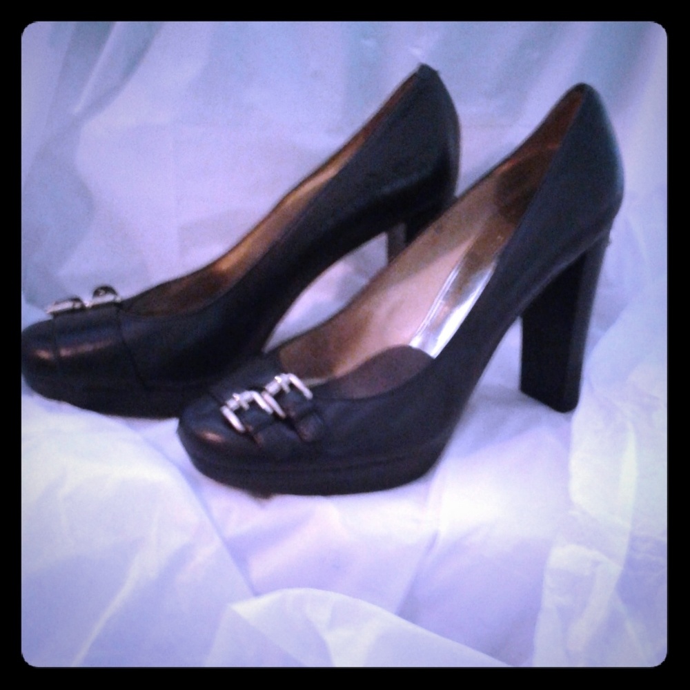 👠 MK Leather Double Buckle Heels 👠